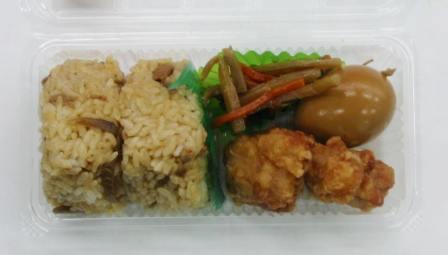 100820_onigiri-bento.jpg