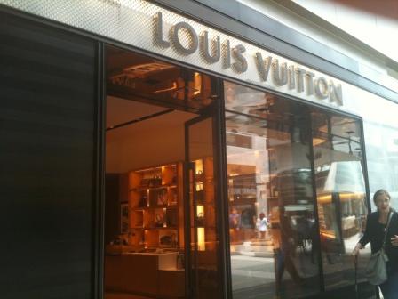 20110704_louis-vuitton.jpg