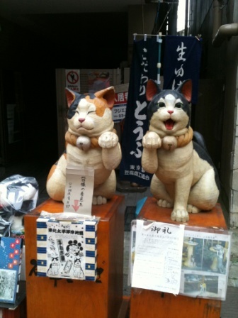 20110803_yanaka-manekineko.jpg