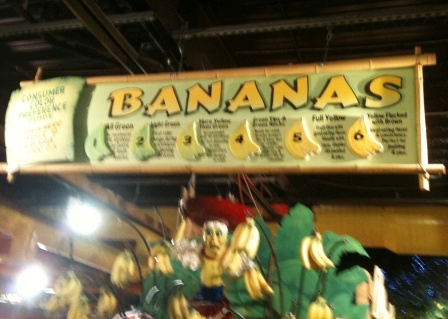 20111014_stewleonard-banana2.jpg