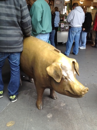 20121105_seattle-golden-pig.jpg