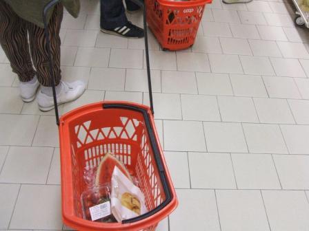 100820_supermarket-basket.jpg