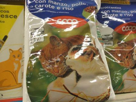 100820_supermarket-catfood.jpg