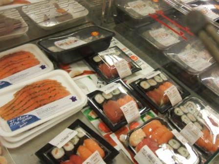 100820_supermarket-sushi.jpg