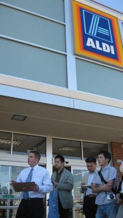 101015_aldi-facade.jpg