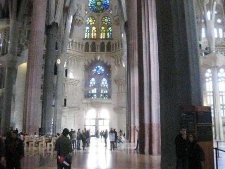 101215_sagrada-familia-inside.jpg