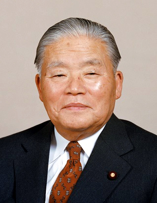 Masayoshi_Ohira_cropped_1_Masayoshi_Ohira_19781207