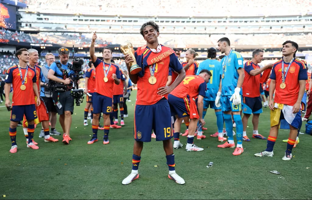 Spain-players-after-the-FIFA-World-Cup-final